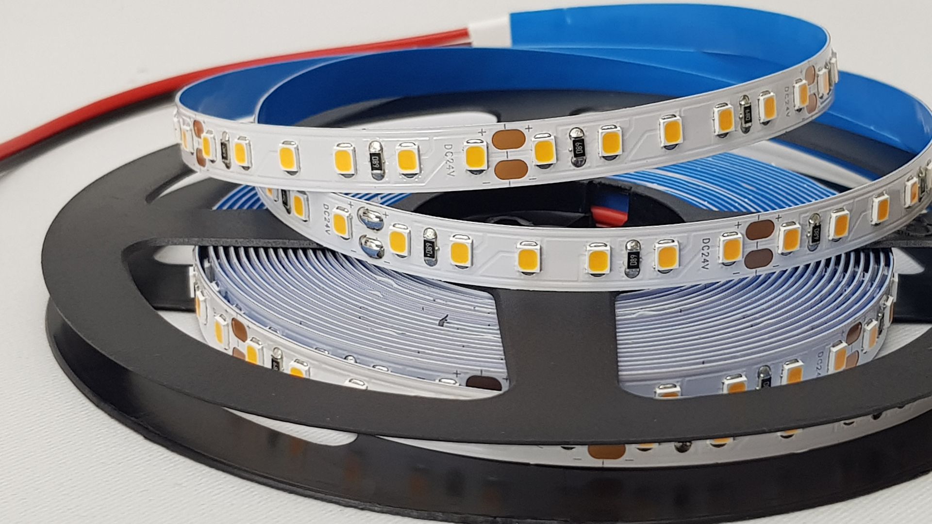 LED pásek s vysokým podáním barev CRI 98 - Plnospektrální led pásek CRI 98