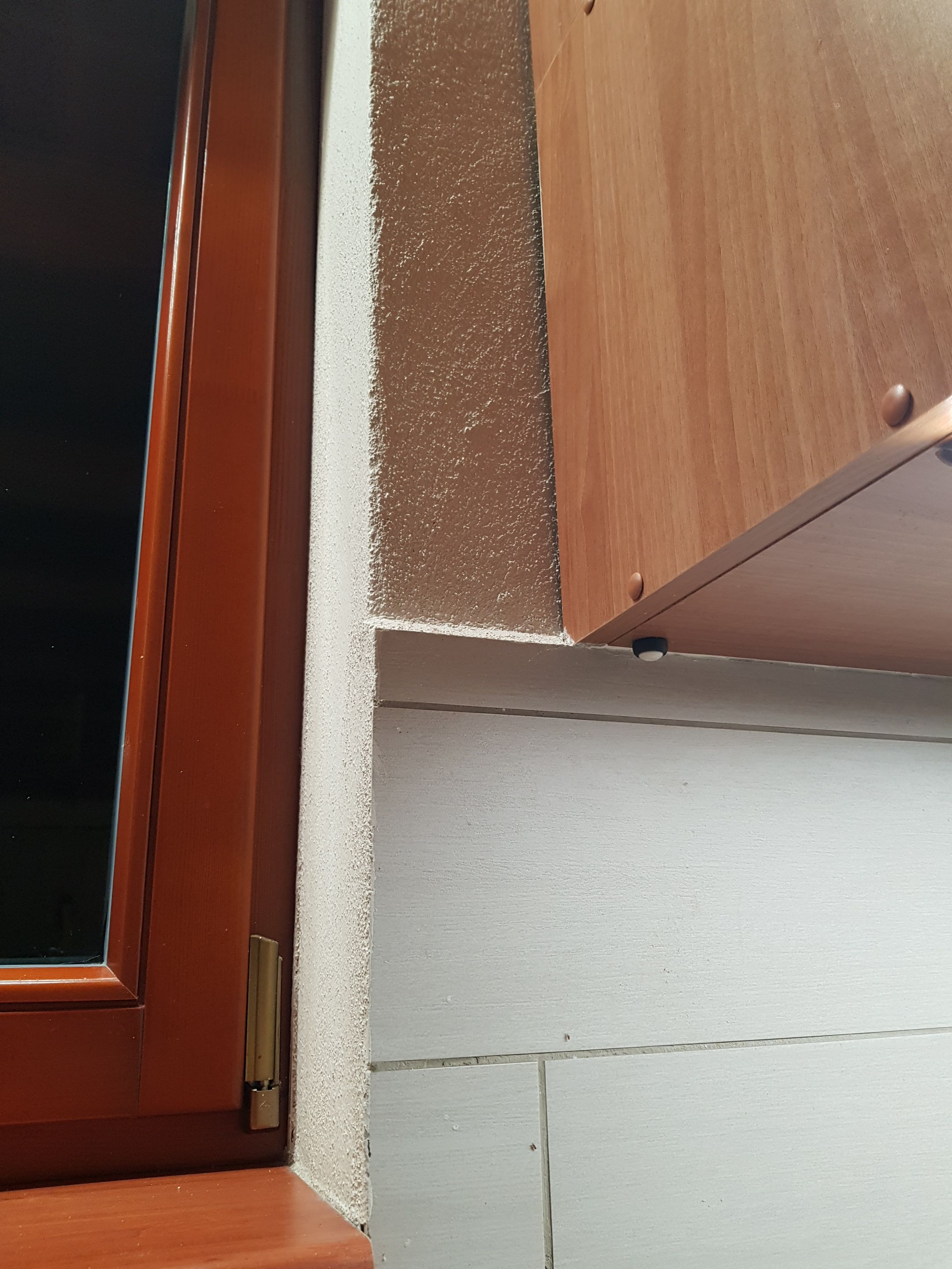 Lineární plnospektrální svítidlo pro nepřímé osvětlení - Tlačítkové ovládání osvětlení Push Dim